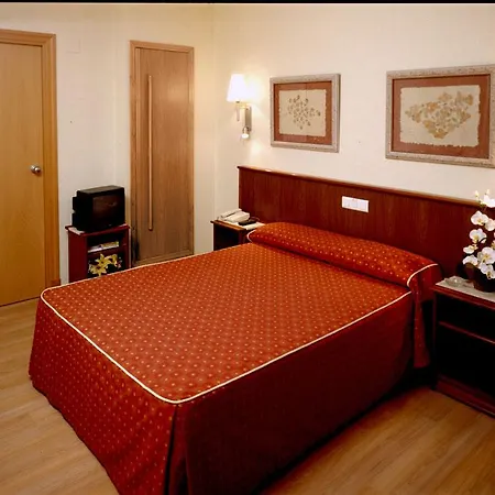 Conquistador Hotel 3*